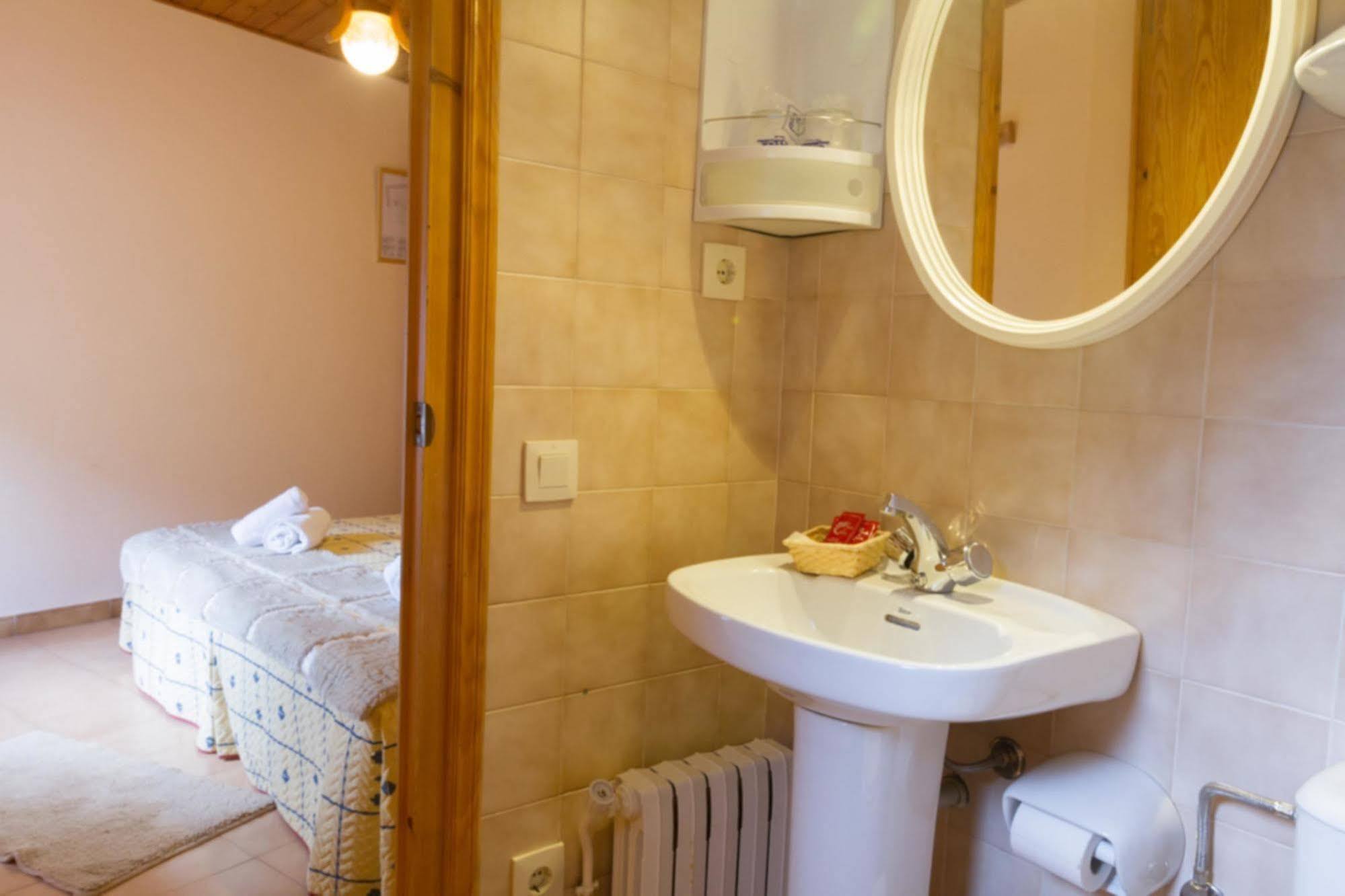Hostal Aiguamog Salardú المظهر الخارجي الصورة