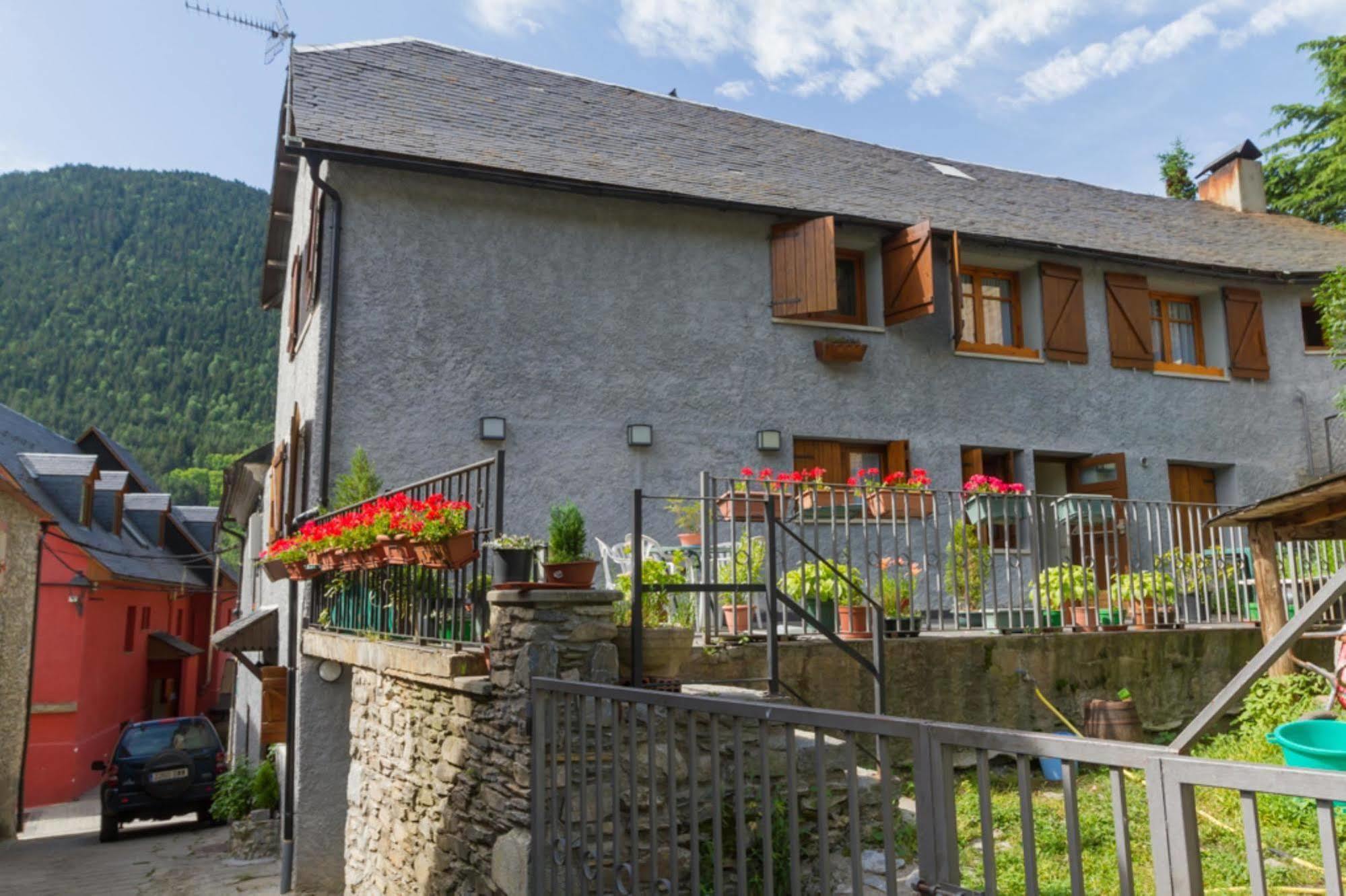 Hostal Aiguamog Salardú المظهر الخارجي الصورة