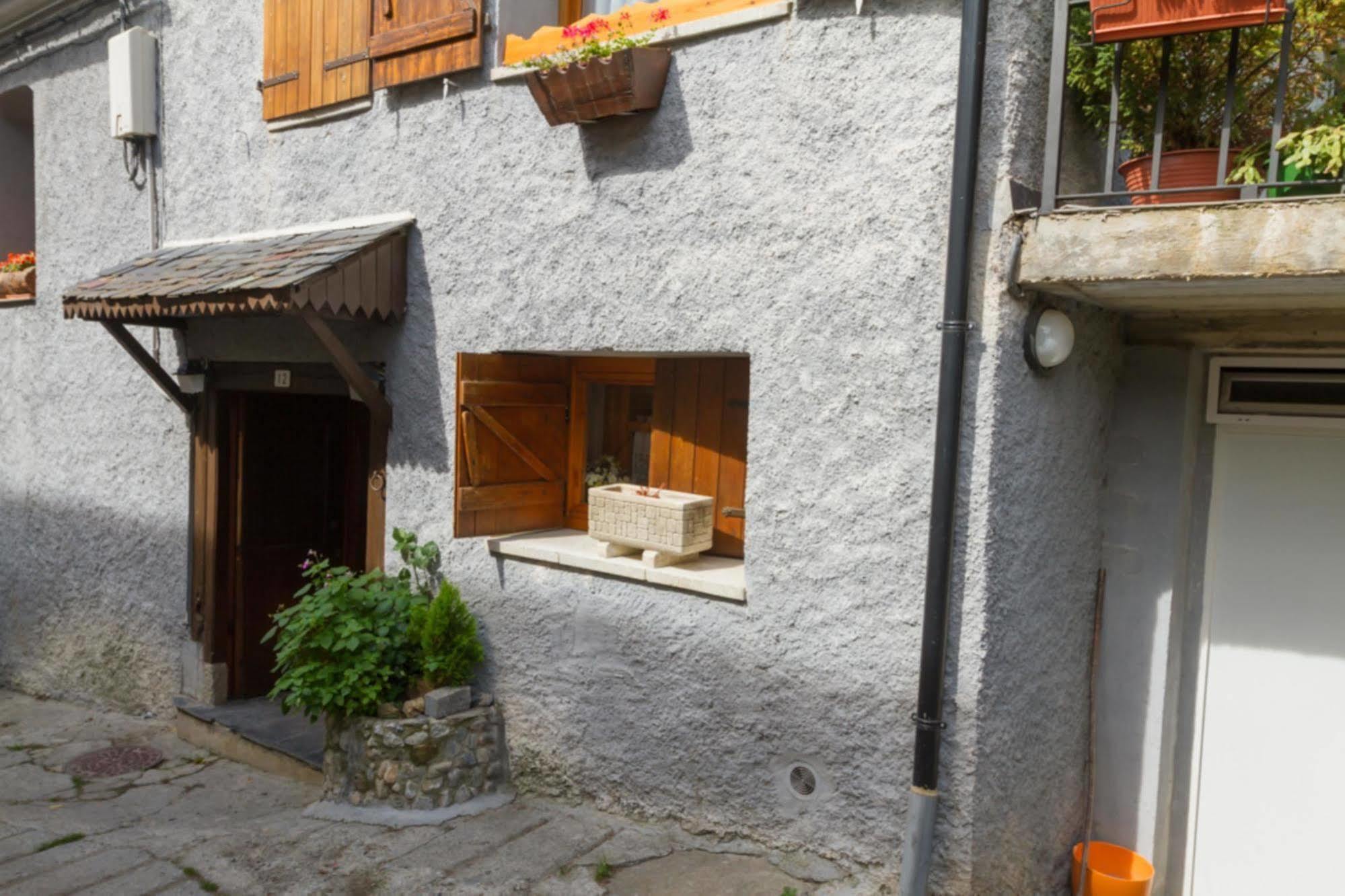 Hostal Aiguamog Salardú المظهر الخارجي الصورة